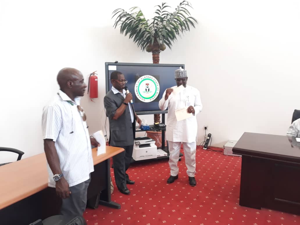 Covid-19: Plateau State Receives Donation of N0.5 million from Barr. Akubo