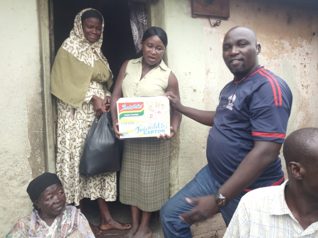 COVID-19: Belle United Social Football Club Distributes Food Items to Widows in Jos as Palliative