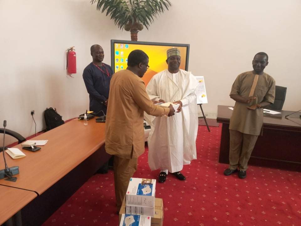 COVID-19: Plateau Govt Receives PPE from Nigerian Veterinary Medical Association