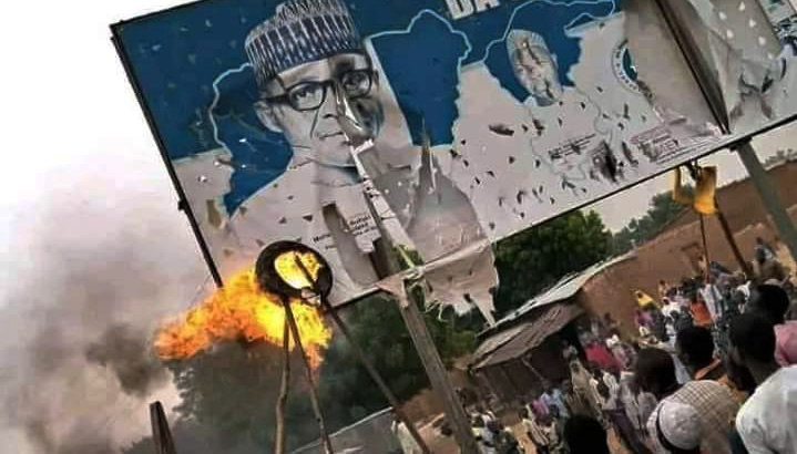 Katsina anti-banditry protesters burn Buhari, Masari billboard
