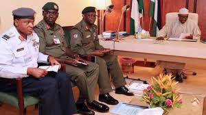 BREAKING: Buhari in closed-door meeting with service chiefs over security crisis