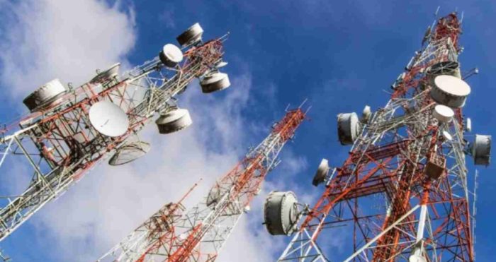 FG Orders Network Providers To Reduce Cost of Phone Calls, Data