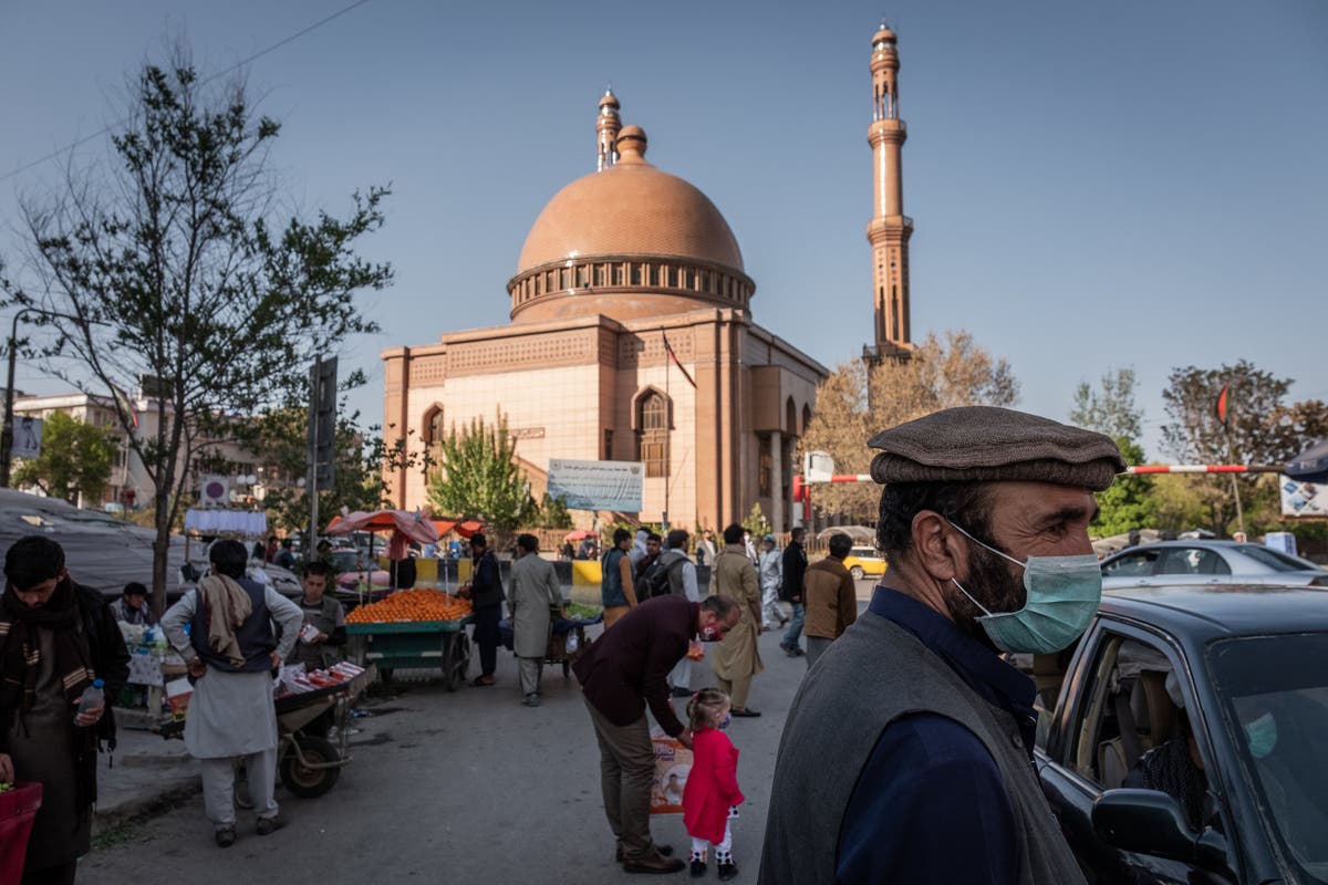 Covid-19 Desperate for Any Coronavirus Care, Afghans Flock to Herbalist’s ‘Vaccine’