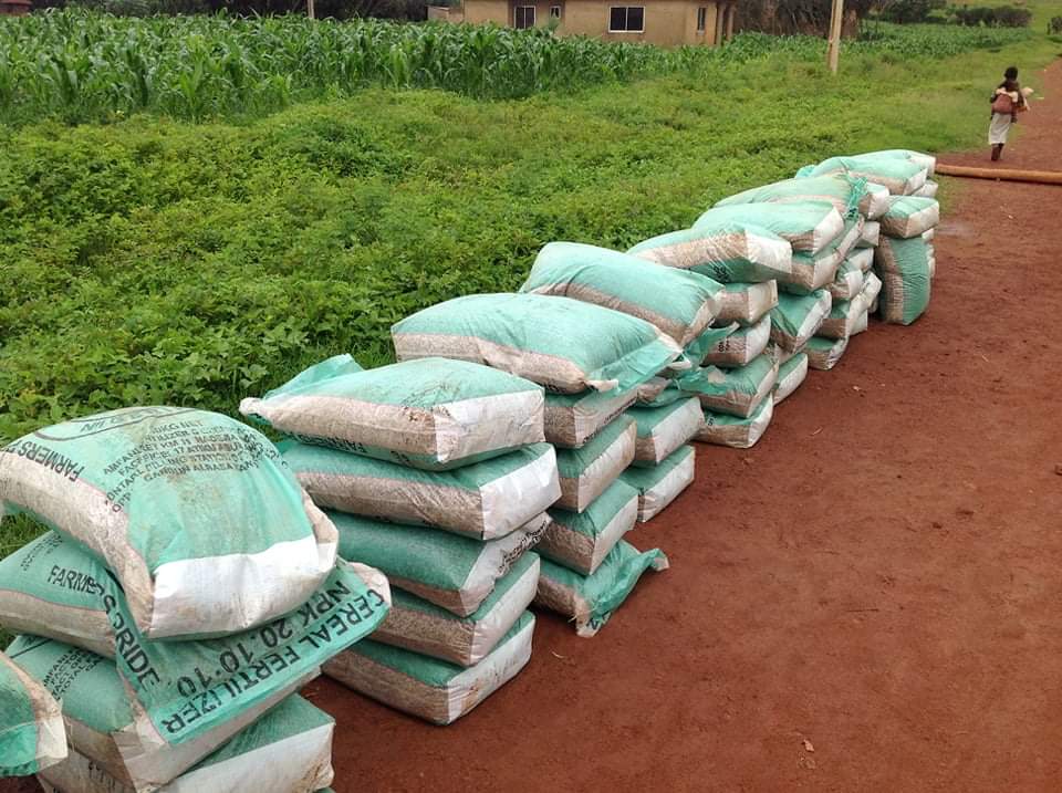 Beautiful Gate Centre Jos Donate Fertilizers to Displaced Widows in Riyom, B/Ladi & Bokkos LGAs
