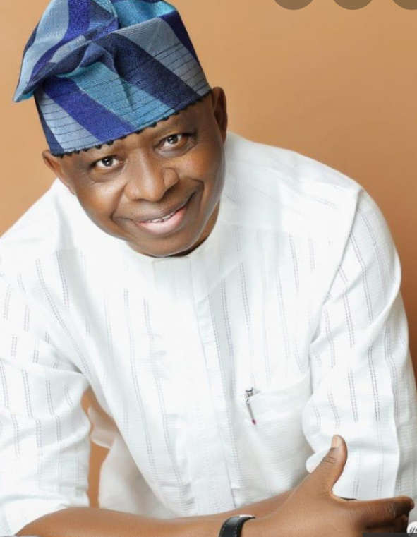 Buhari, Ooni, Others Felicitate with Akanmode at 70