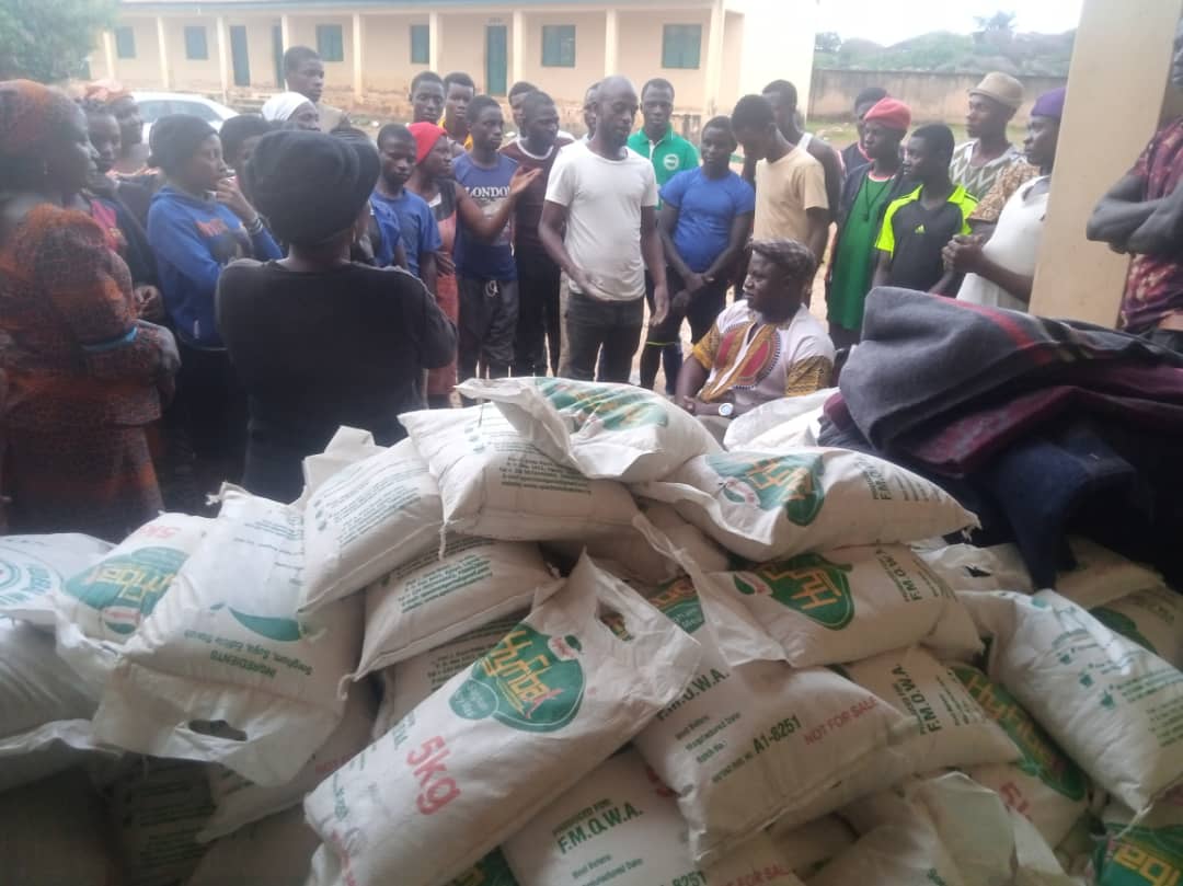 Dame Pauline Tallen Donate Food Items to Plateau School for the Deaf, Bassa