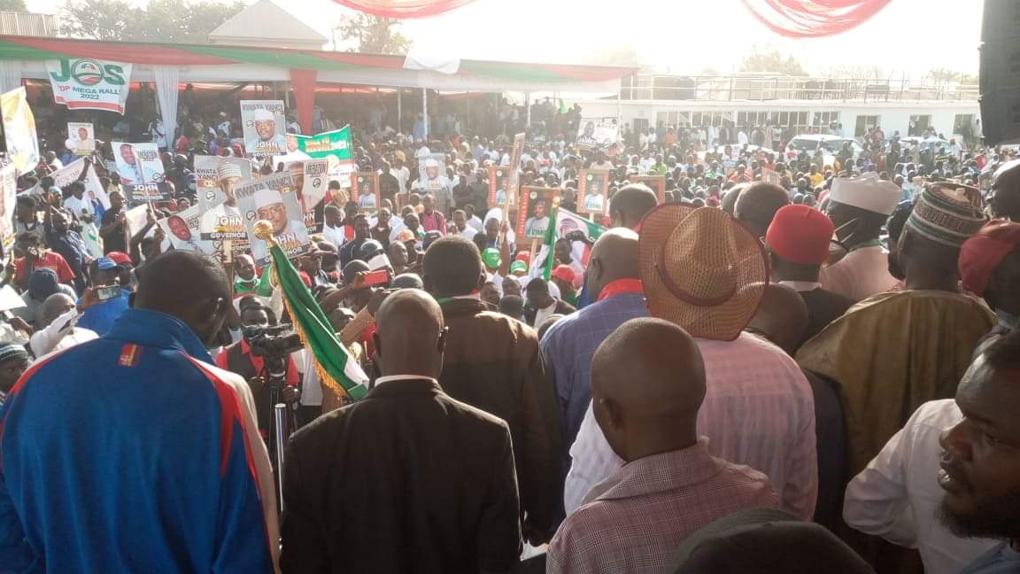 PDP National Executives Storm Plateau State for Mega Rally, Vows to Regain State as It Receives Over 23,000 Decampees