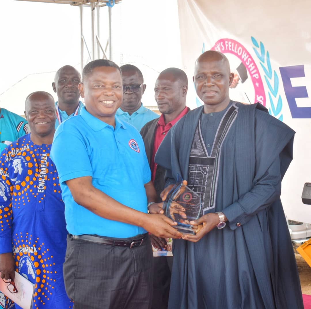 SENATOR GYANG HONOURED BY ECWA MEN”S FELLOWSHIP AS “PROMOTER OF EDUCATION AND EVANGELISM.”