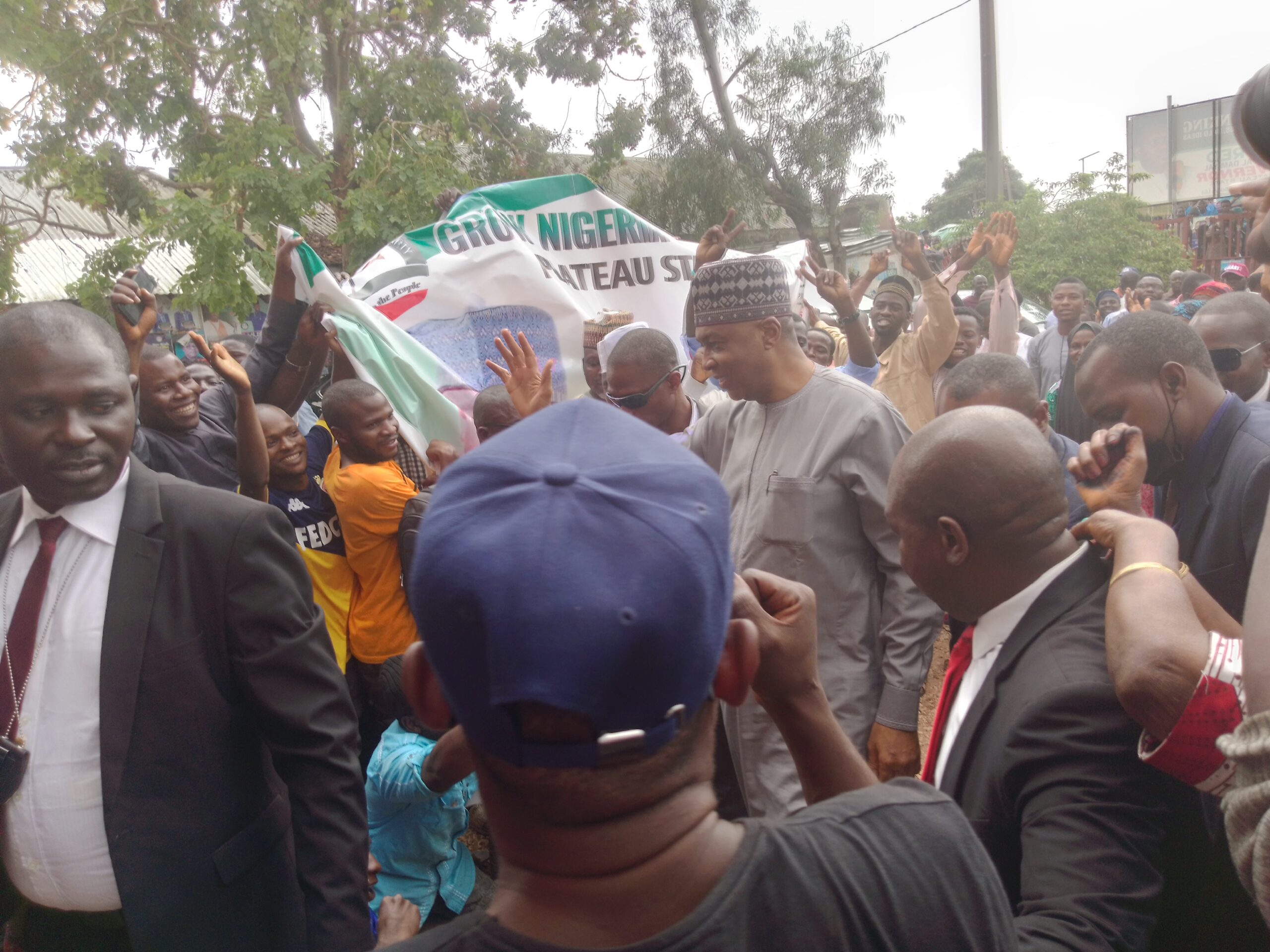 Saraki seeks support from Plateau PDP delegates…