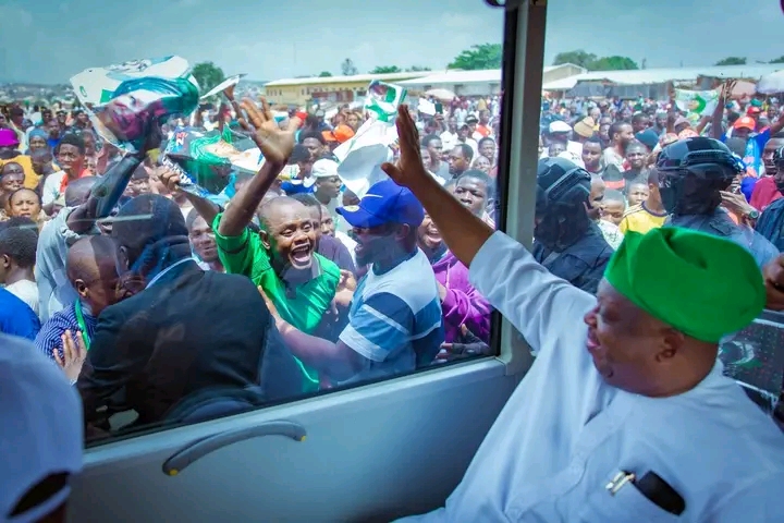 Plateau Gov. Mutfwang Launches Tin City Metro Buses, Assure Citizens of Better Days Ahead