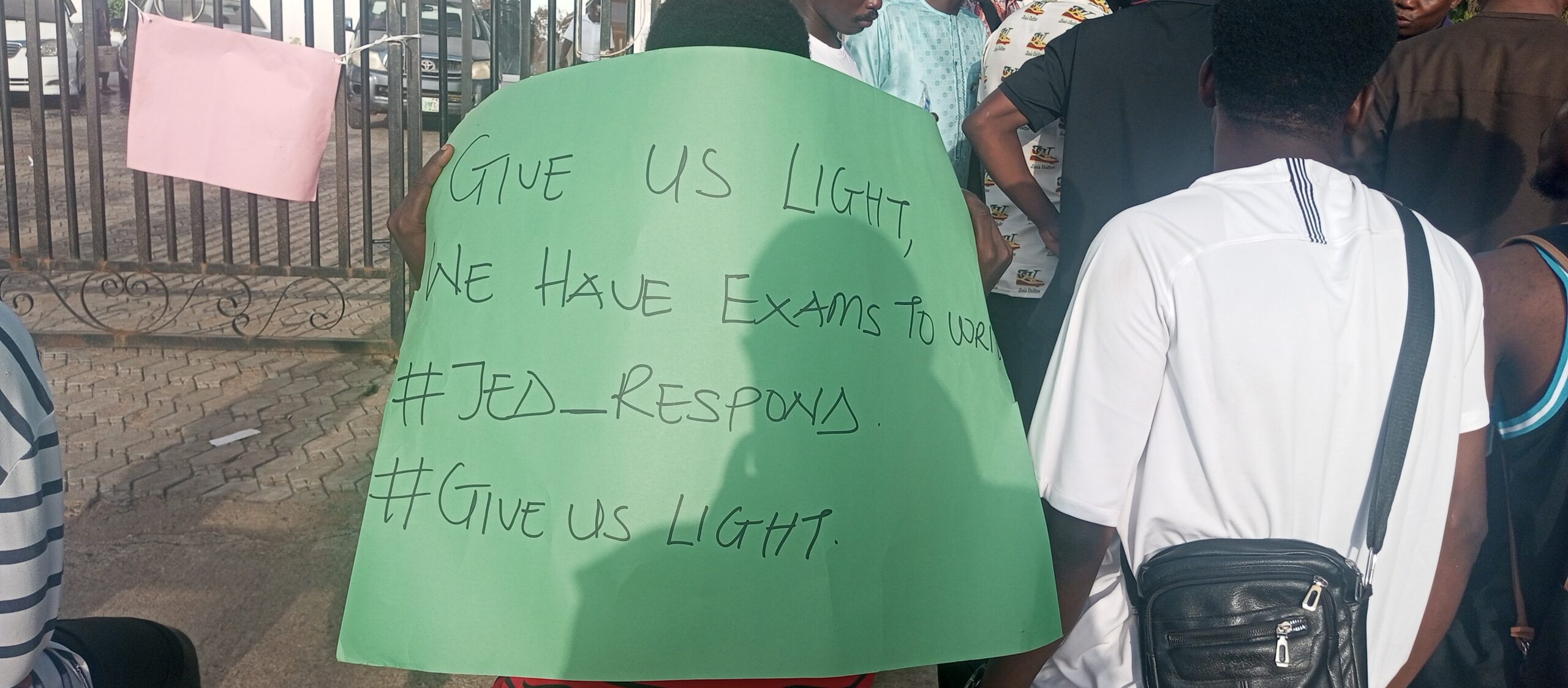 New Tariff Protest: UNIJOS students have barricaded the JEDC Head Office…