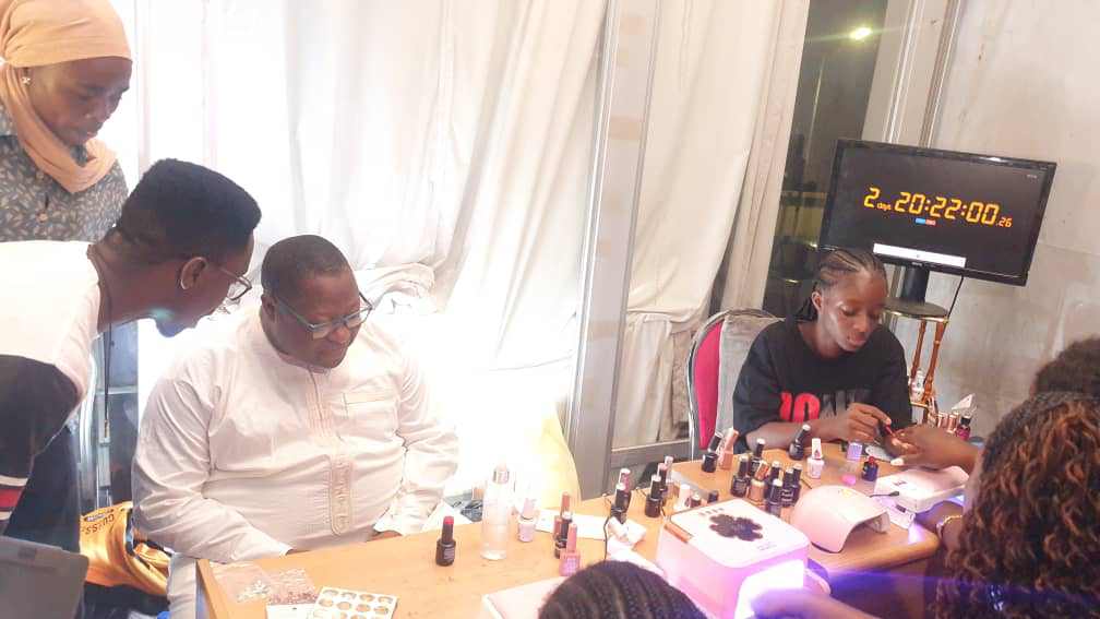 Senator Joshua Dariye Visits Lisha Seleme Dachor, Encourages Youth to Use Their Talents Effectively
