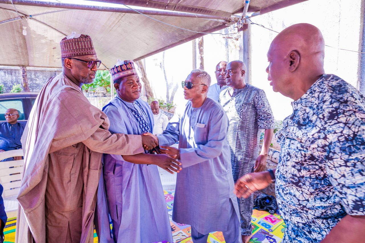 Senator Lalong Pays Tribute to the Late Dr. Godfrey Bawa and Offers Heartfelt Condolences to the Alkali Family Following the Demise of Barr. Maurice Shindai Alkali