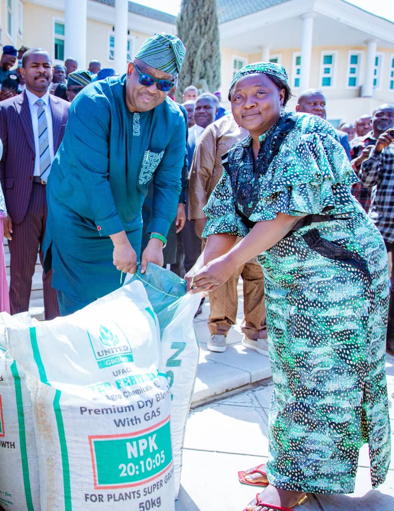 Governor Mutfwang Unveils Subsidized Fertilizer and Farm Input Distribution, Collaborates with UNICEF to Enhance Maternal and Child Welfare in Plateau State