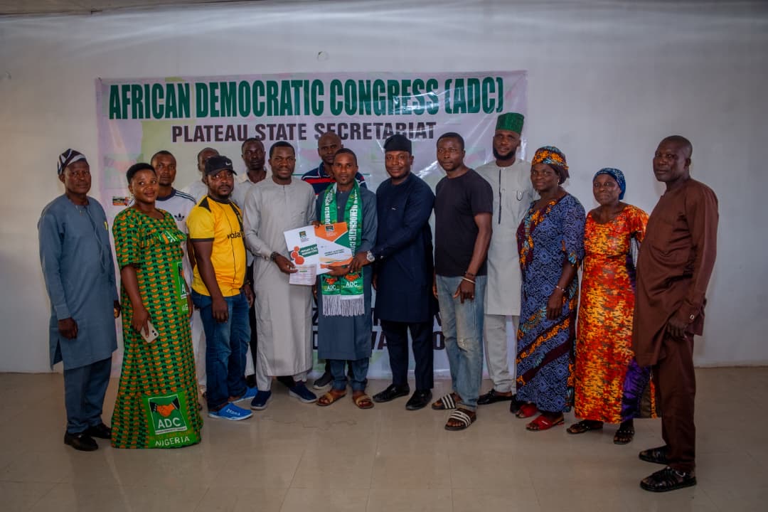 Amb. Kumwen Walshak Musa Obtains Expression of Interest  and Nomination Forms in Company of Key Stakeholders And The Five Federal Ward Chairmen in Pankshin South